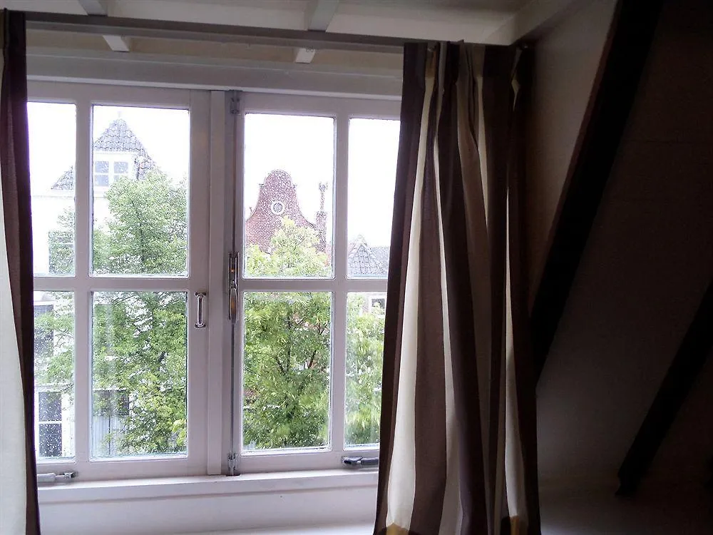 Hotel Royal Bridges Delft 4*,